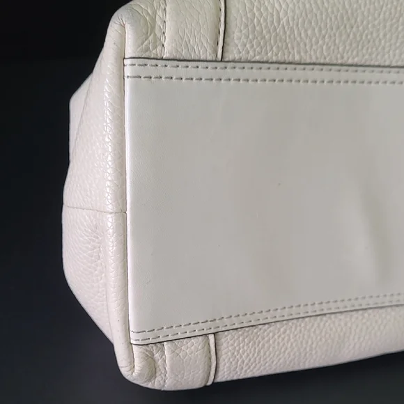 Michael Kors Buff Colored Arlo Bag Elegant Design - Picture 7 of 15